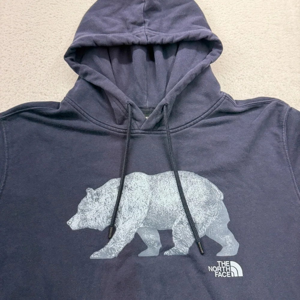 The North Face Mens Navy Blue Grizzly Bear Graphic Pullover Hoodie Large